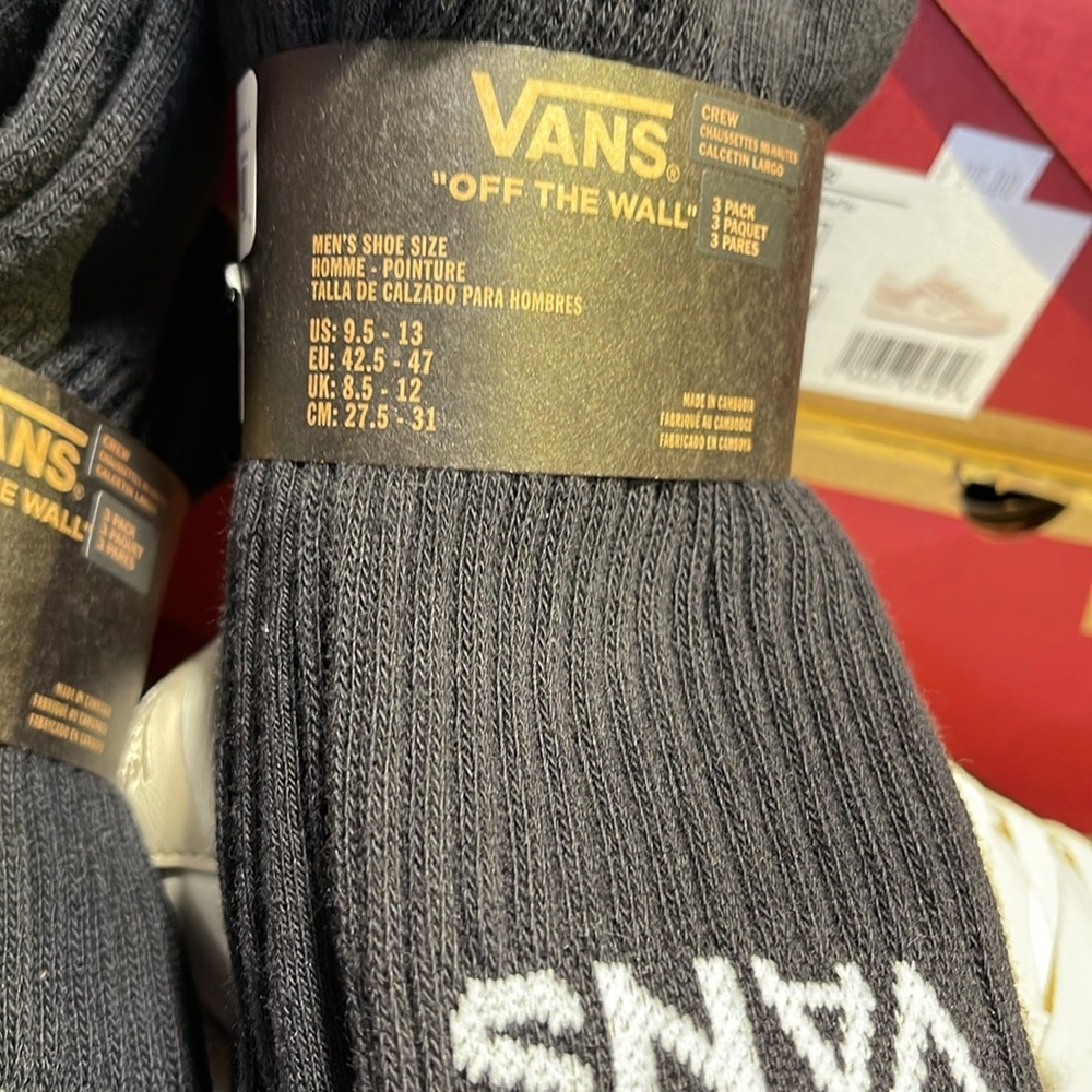 Vans Socks 3 pairs set CREW VANS.
"OFF THE WALL" Black/White
NWT - Picture 16 of 16